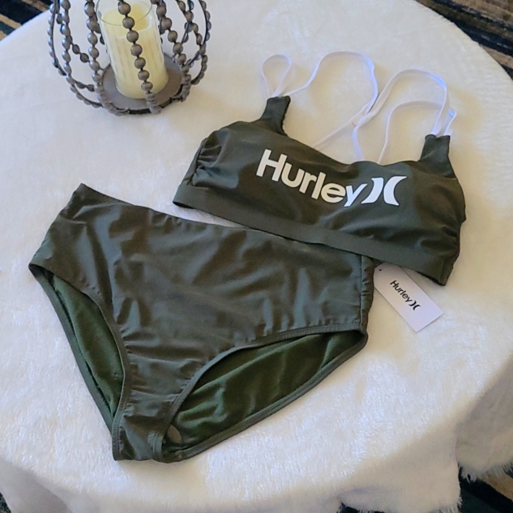Hurley 2 piece swimsuit 🩱